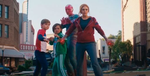 Wanda, Vision, Tommy and Billy posing as The Incredibles. 