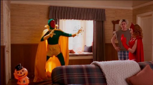 Vision mimics Chapulin Colorado. 